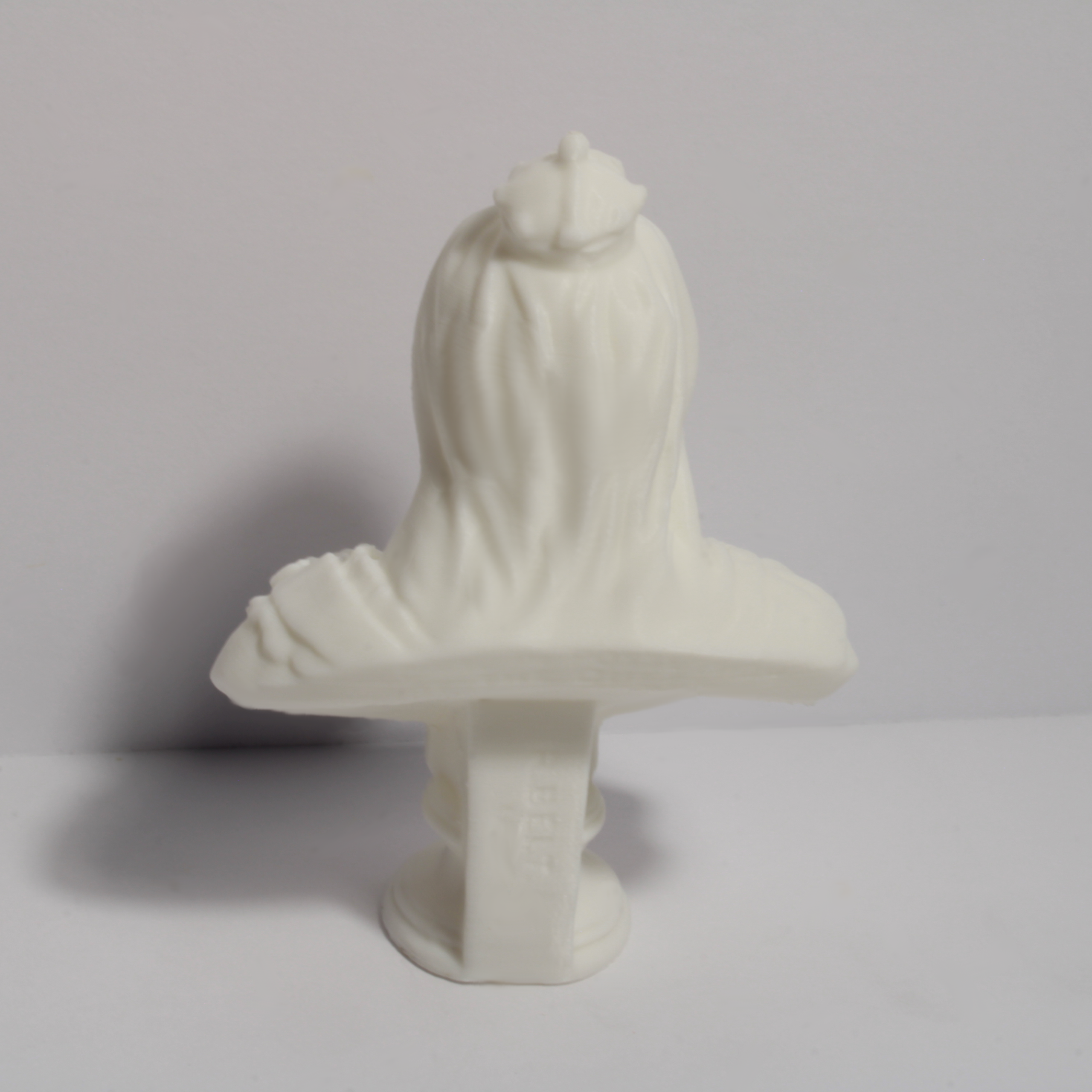 Queen Victoria Bust - of the House of Hanover - 4 Inches - Image 4
